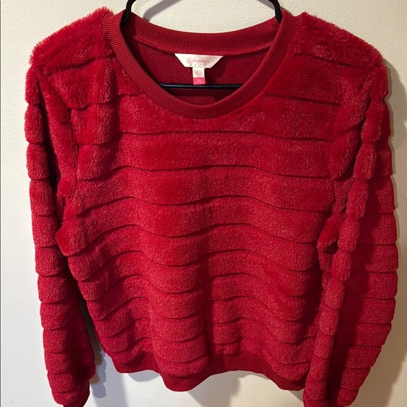 Red faux fur Sweater - Picture 4 of 7